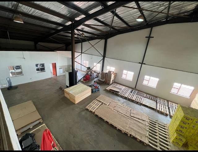 320M² WAREHOUSE TO LET IN SUNDERLAND RIDGE